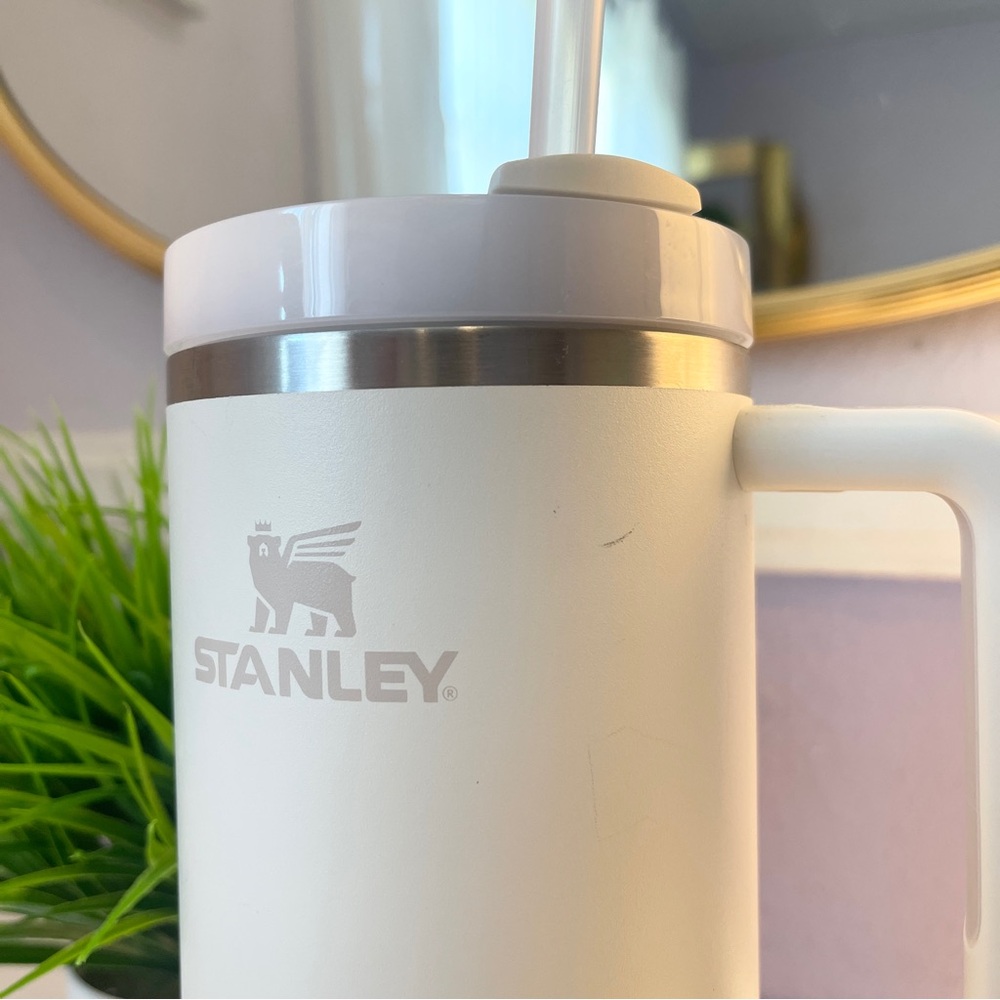 Stanley Quencher H2.0 FlowState Tumbler Cup - Picture 2 of 7